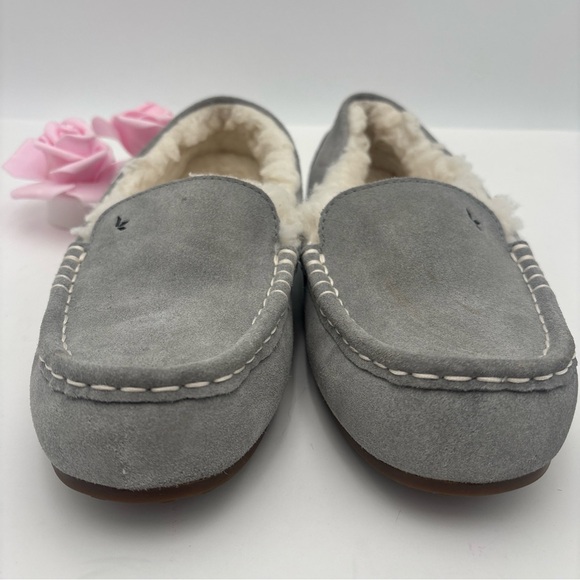 Koolaburra Women's Moccasins in Soft Gray - Picture 2 of 8